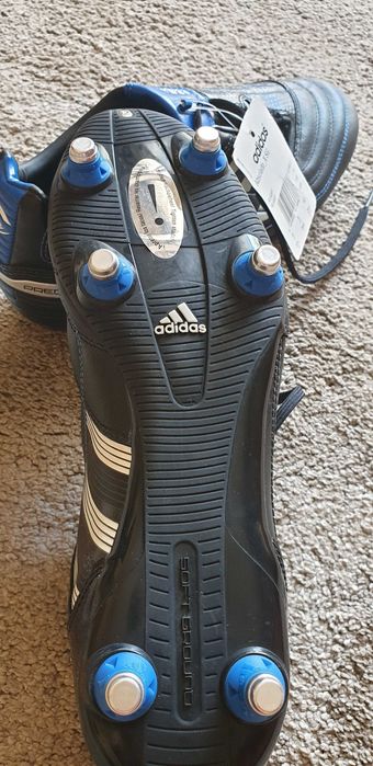 Sprzedam buty korki firmy addidas
