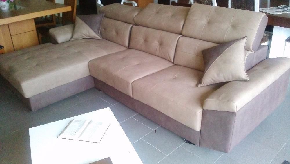 Sofá Confort c/ Chaiselong em Micro-Fibra (Art. Novo)
