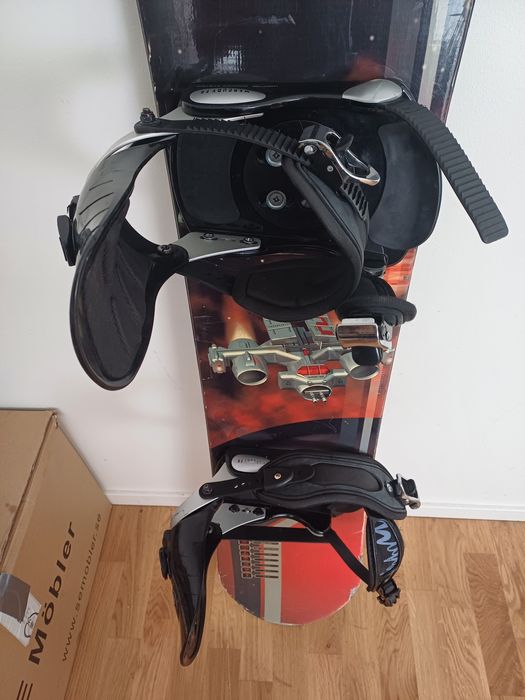 Продам сноуборди 4 шт