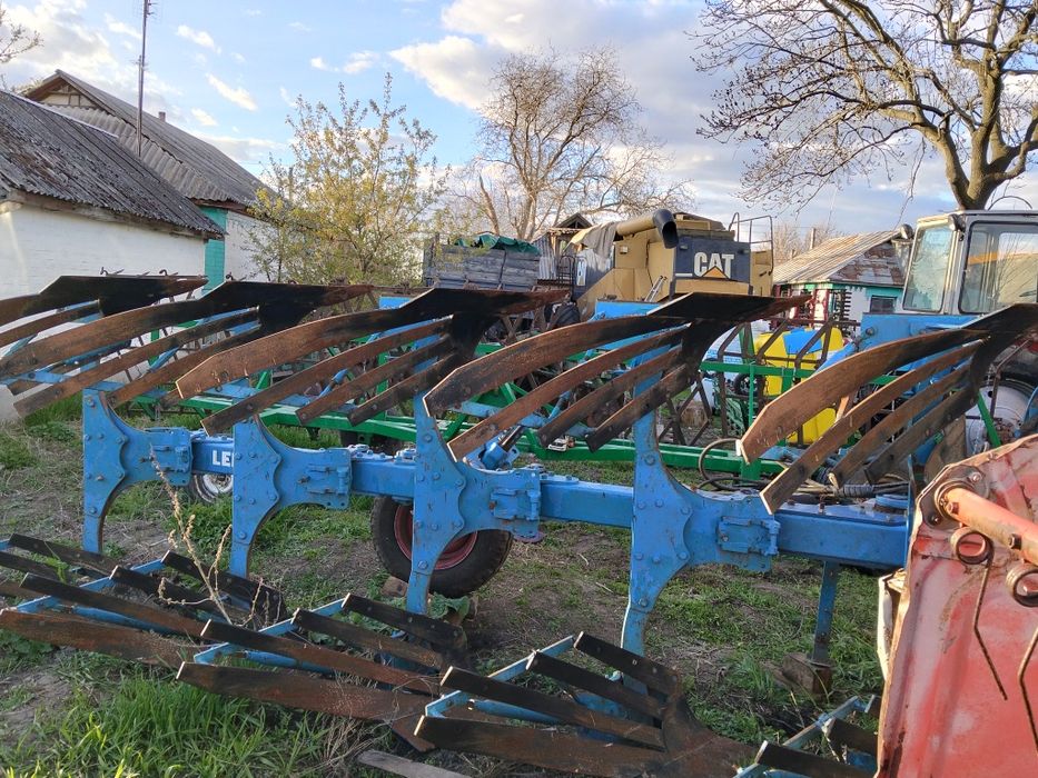 Плуг  Lemken EvroOpal 8.5+1 пологовий оборотній полунавісний