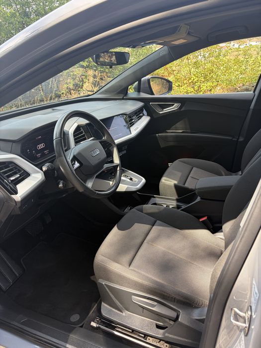 Audi Q4 - Etron