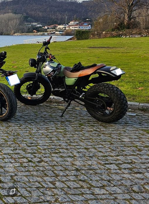 Suzuki VanVan 125cc (cafe racer)