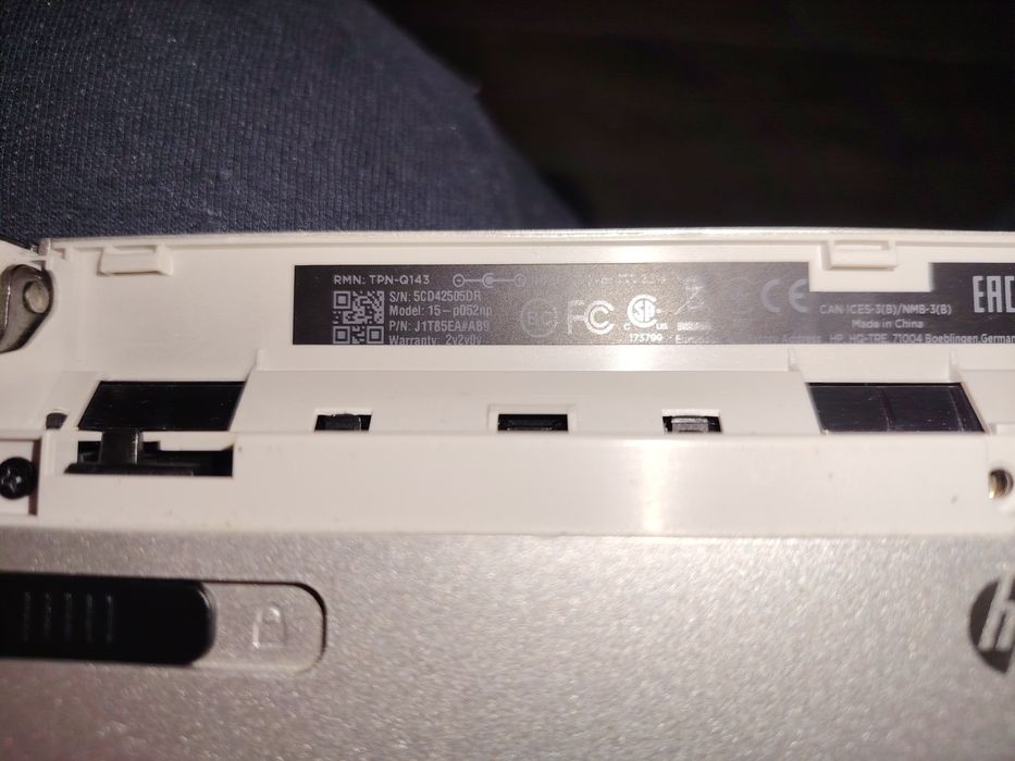 Portátil HP p052np
