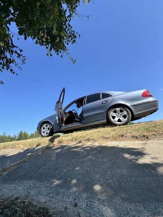 Mercedes w211 E270