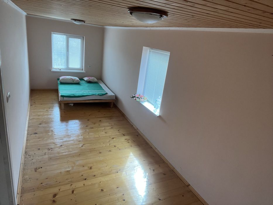 Будинок на березі р. Дністер