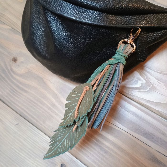 Przypinka do torebki, breloczek, chwost