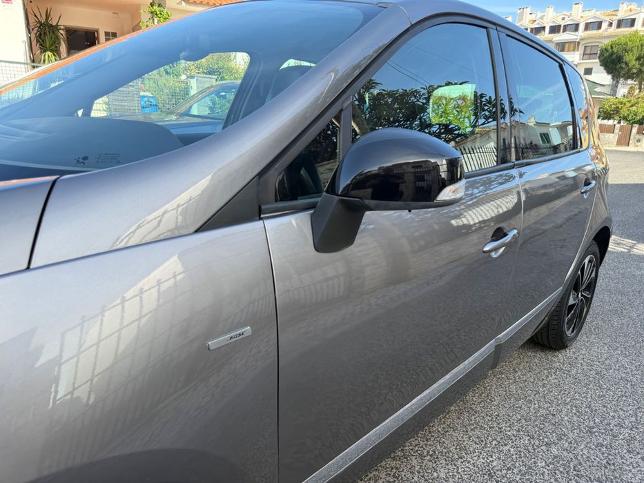 Renault Scénic dCi Automatico Bose (2016) – 106.000 km