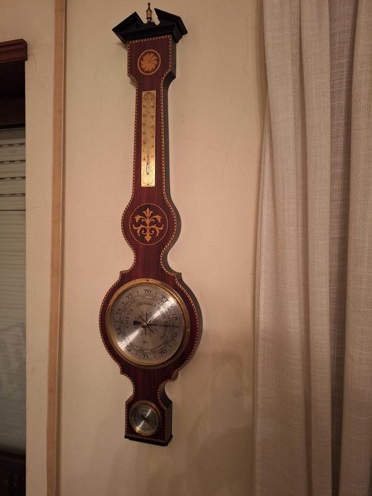 Relógio de parede antigo