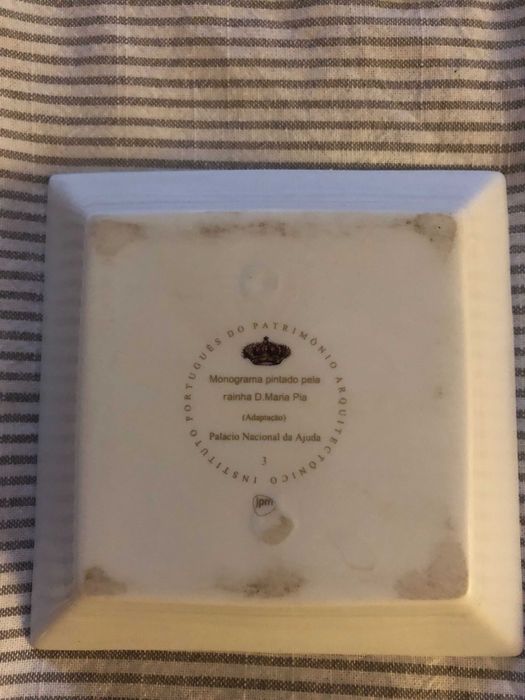 2 Decorative Plates442991411316008962