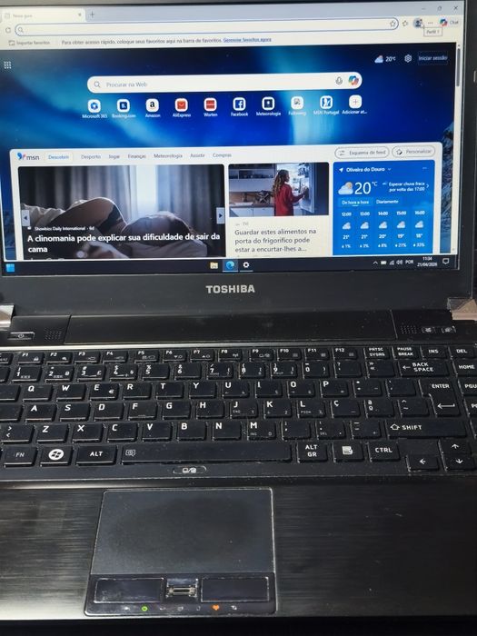 Toshiba | Core i7 | 8GB RAM | Bateria Impecável