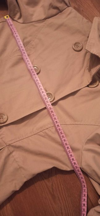 Wiosenny/ jesienny rozkloszowany płaszcz L