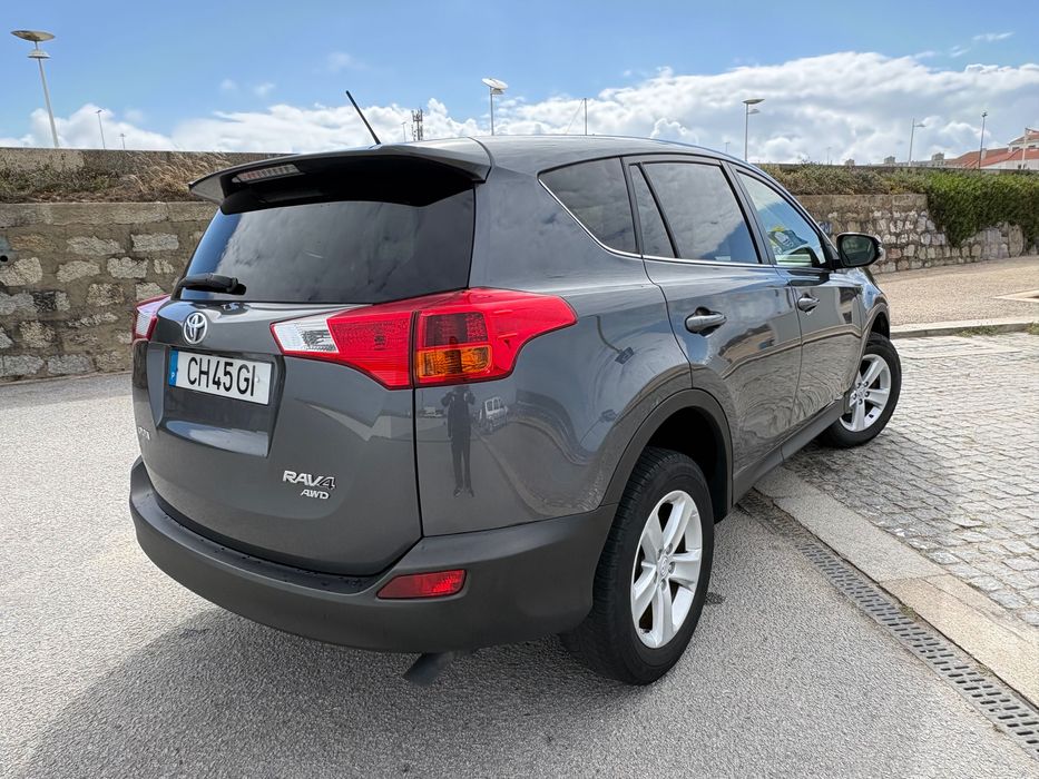 Toyota RAV4 2.2 D-4D 150cv 4x4 versão Lounge