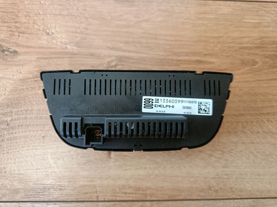 Panel klimatyzacji Opel Astra J IV