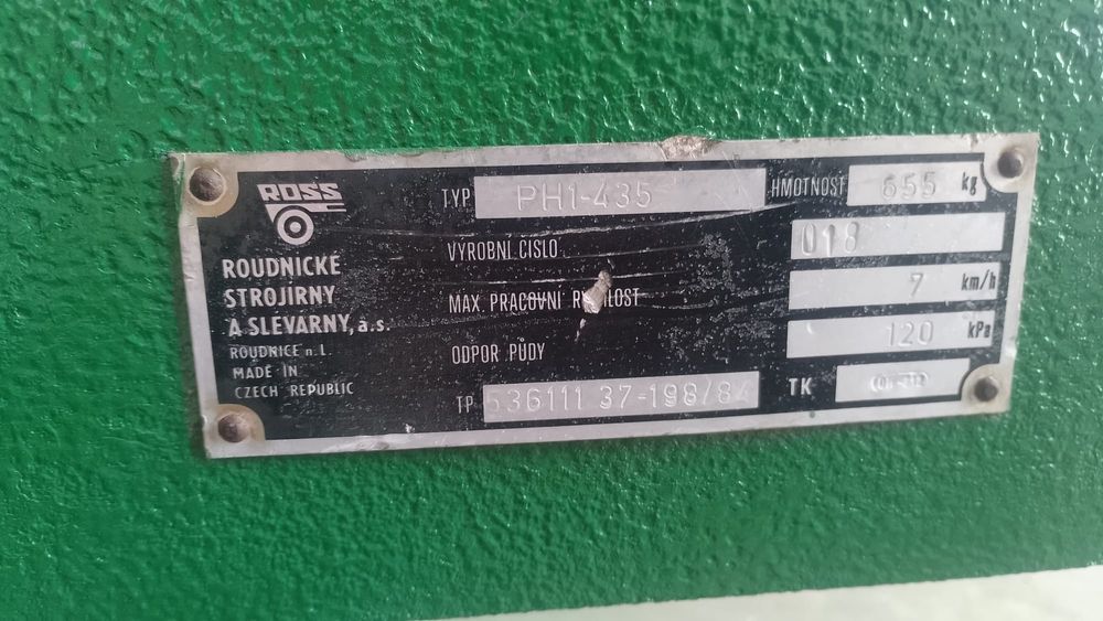 Duży plug czteroskibowy