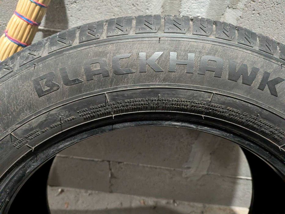 Шини для Jeep, Blackhawk 215/60/R17. Dunlop.