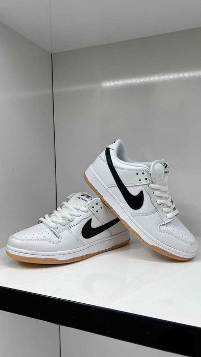 Кросівки Nike Dunk Low білі з чорним ( 38 розмір)