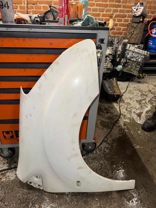 Błotnik prawy przód przedni Fiat Fiorino Qubo Nemo biały