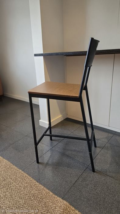 Banco pé alto Ikea