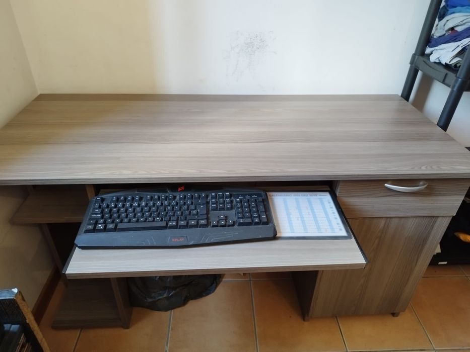 Secretária de escritório/quarto