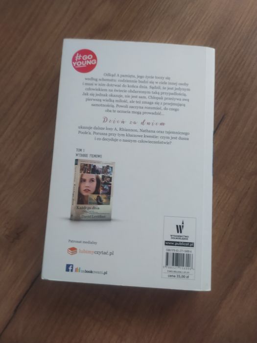 Książka młodzieżowa pt.,, Dzień za dniem "