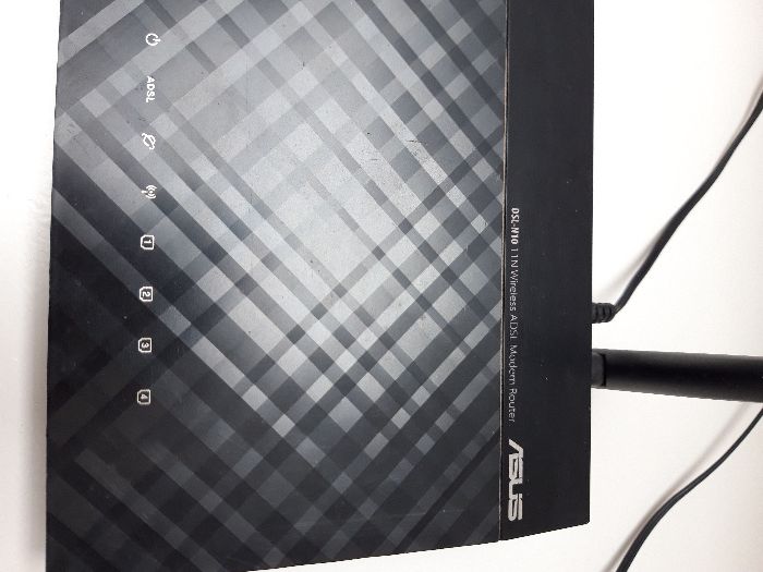 Router Asus DSL N10