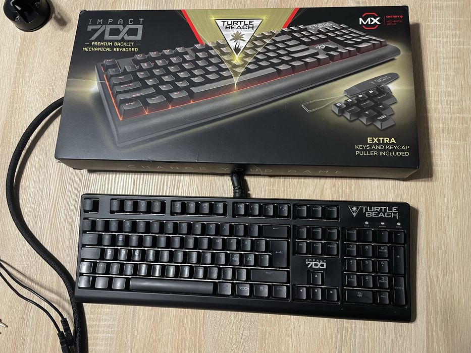 Механічна геймерська клавіатура Turtle Beach Impact 700