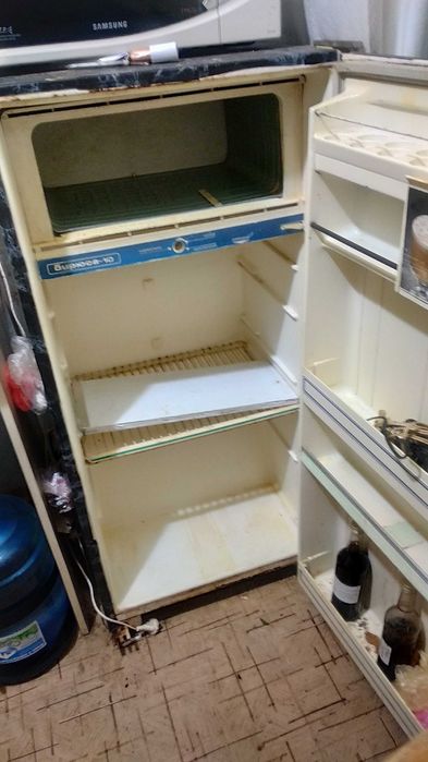 Продам холодильник Бирюса 10