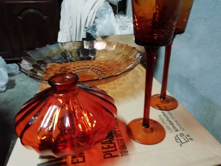 Jarra vermelha decorativa