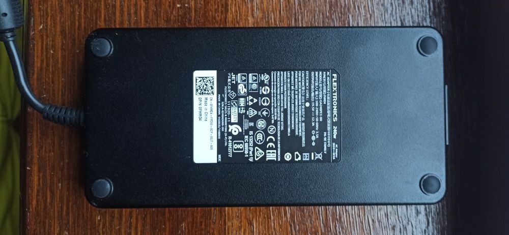 Блок живлення для ноутбука dell потужність 240w