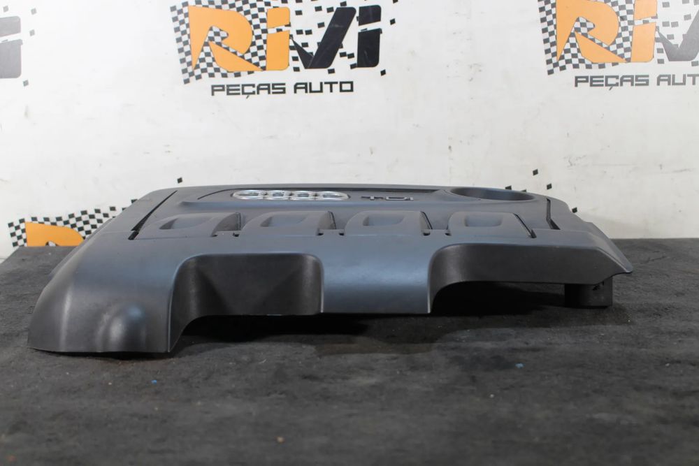 Cobertura do motor / blindagem superior do motor AUDI A3 (8P1)