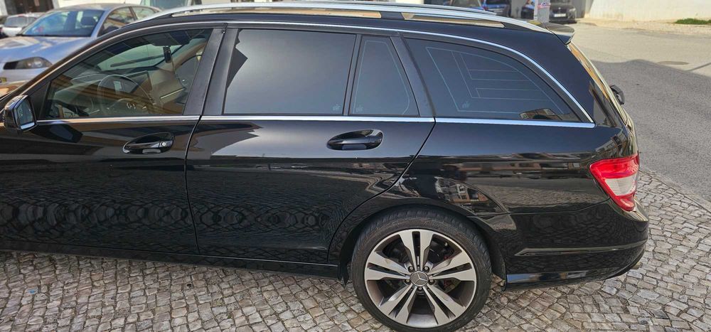 Carrinha Mercedes C220 W204 imaculada