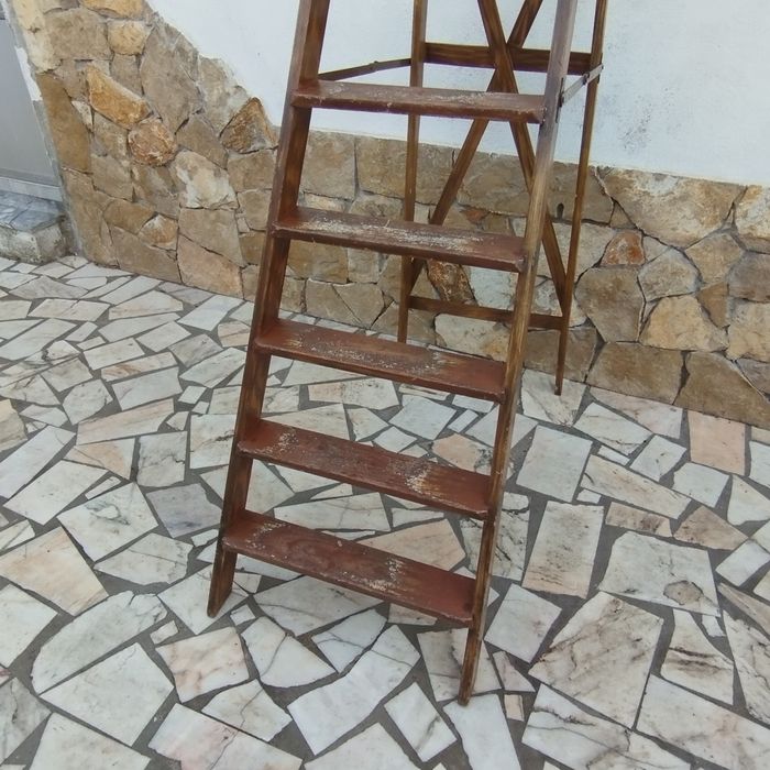 Escadote madeira vintage