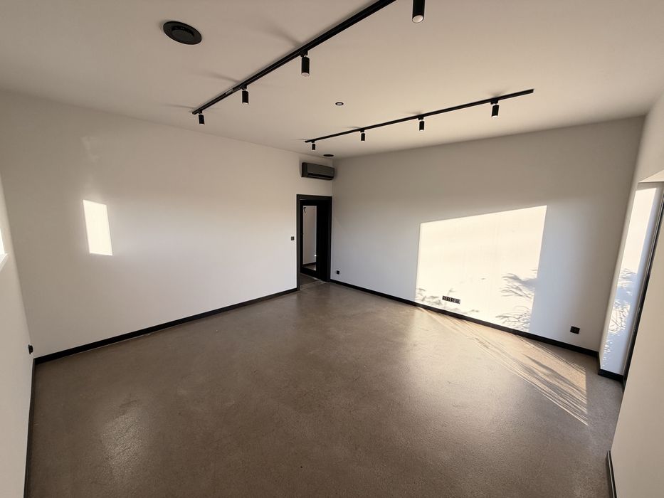 BIURO, GABINET  25 m² – komfort i prestiż.