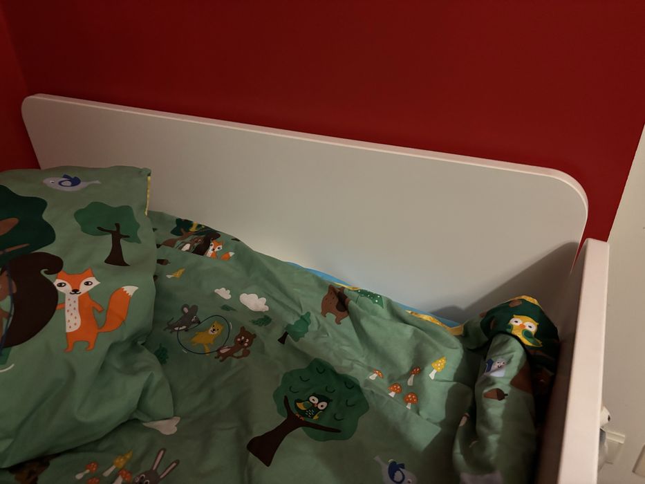 Cama SLAKT com colchao COMO NOVA