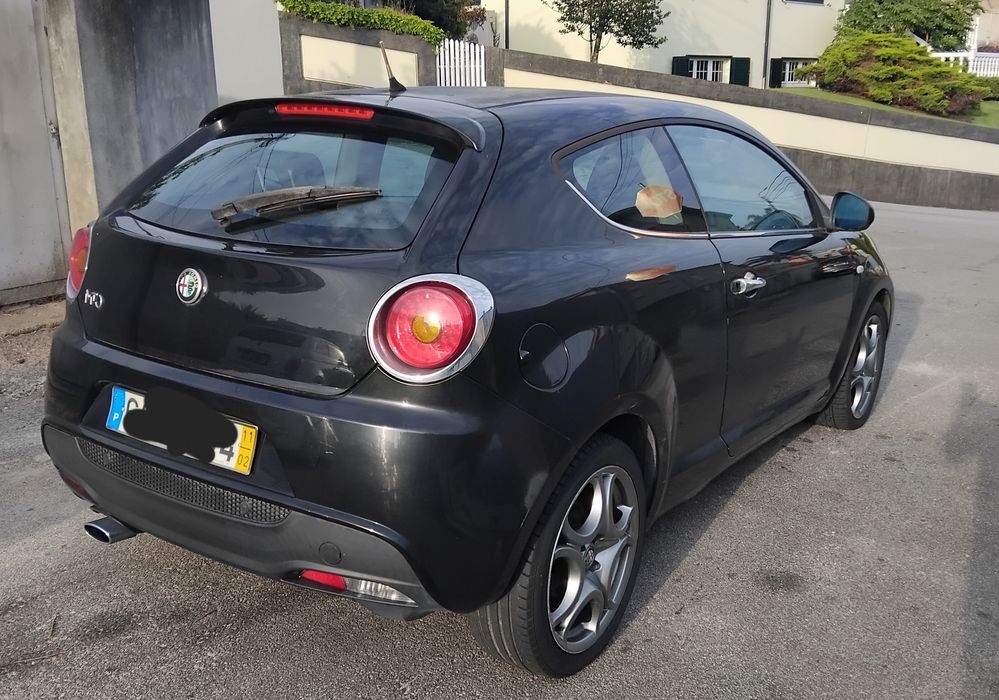 vendo alfa Romeu Mito 1.3 multiget 90 cv a precisar de pintura , salvado