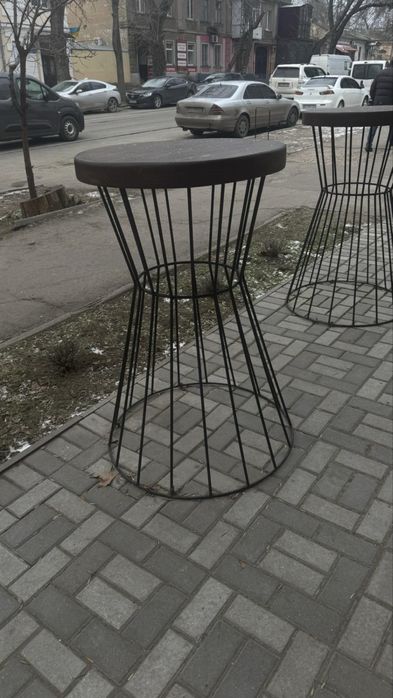 Барный уличный стол