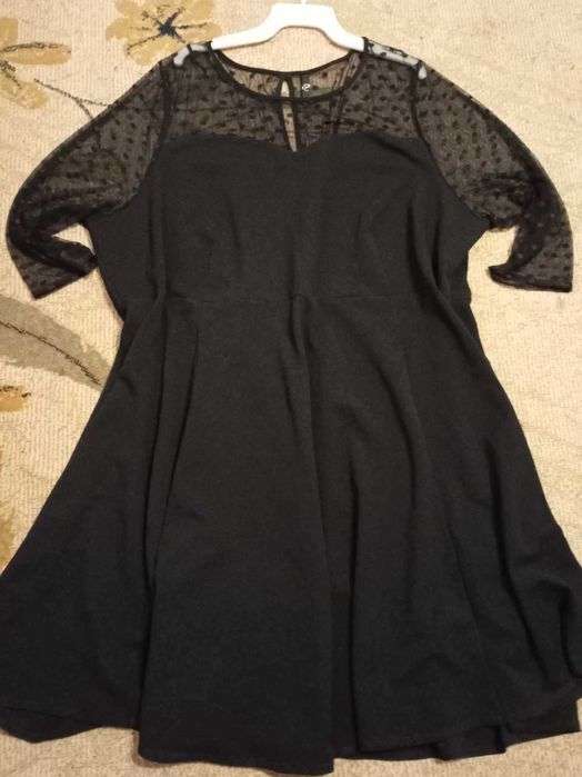 Piękna suknia wyszczuplająca roz.56