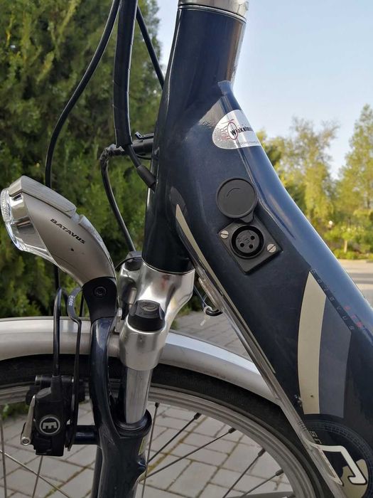 Електровелосипед, колеса 28 дюймів, акумулятор в алюмінієвій рамі