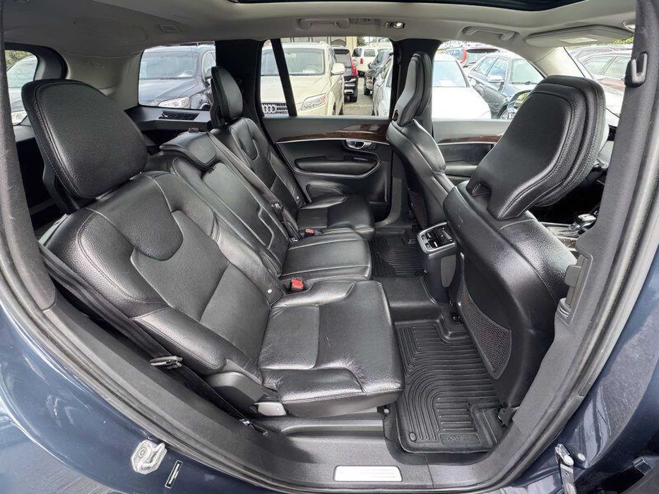 Volvo XC90      2019