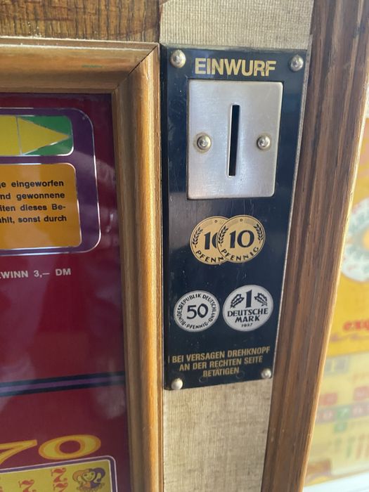 Stary barowy automat