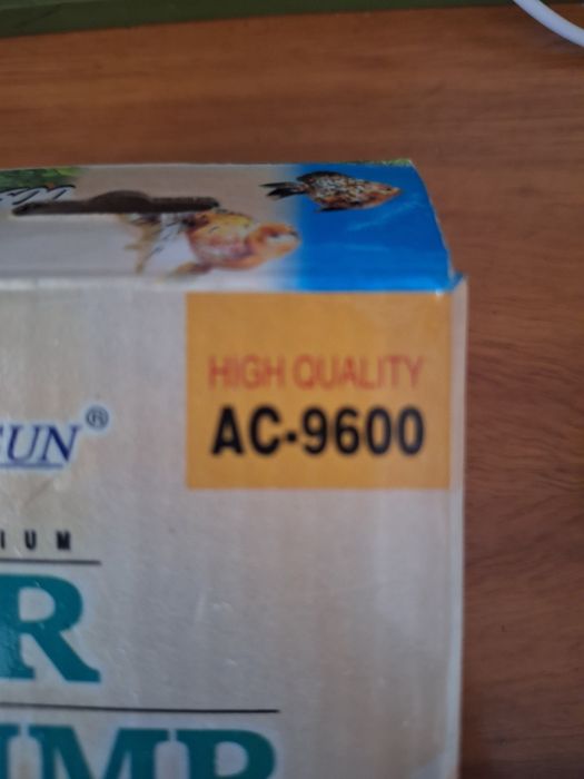 Aquário bem estimado mais material diverso,novo e usado