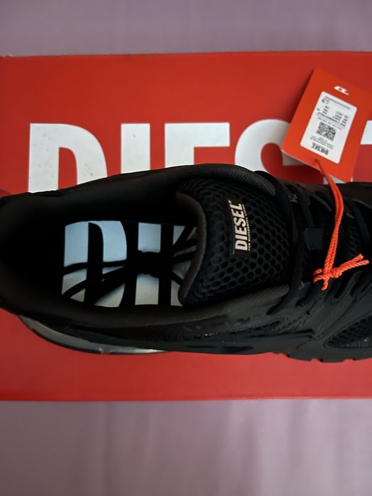 Wyprzedaż sneakersy męskie Diesel.