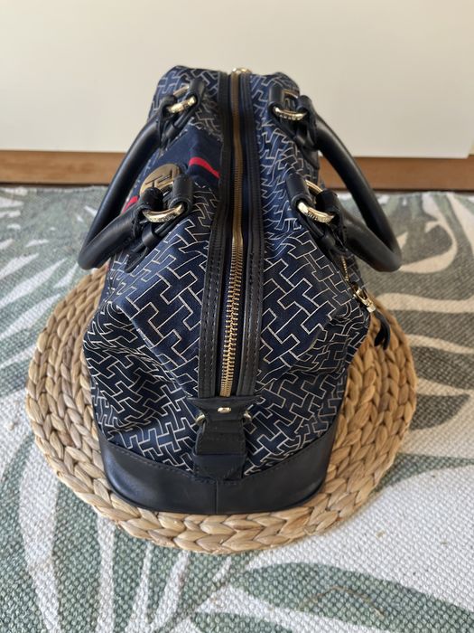 Torebka Tommy Hilfiger granatowa