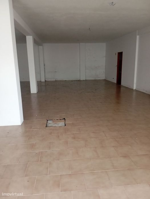 Loja em lomar
