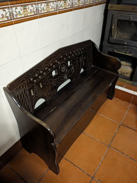 Banco com arrumos 115 x 37 cm