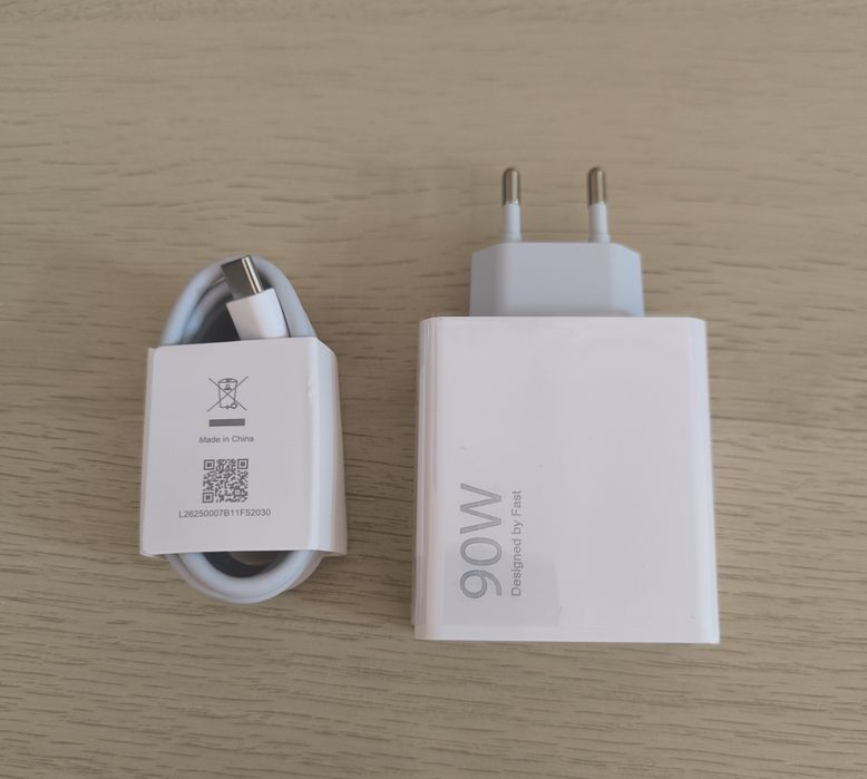 NOWA SUPERSZYBKA Ładowarka 90W do telefonu + kabel USB-C