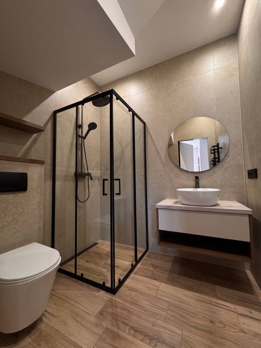 Оренда таунхаусу з своїм двором.