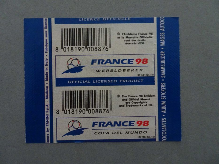 Carteira de cromos aberta e vazia de futebol - France 98 Panini