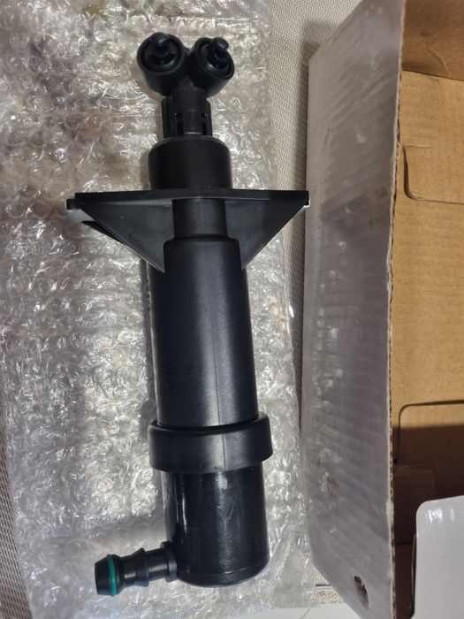 Оприскувач фар до Мерседеса