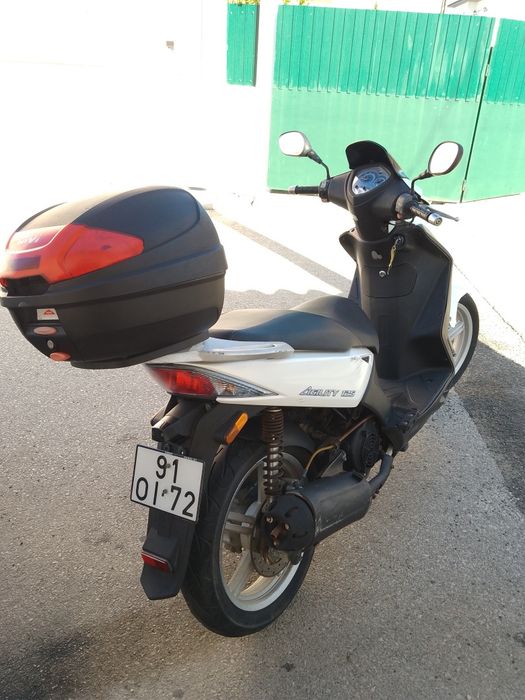 Vendo uma moto Agility Kymco 125
